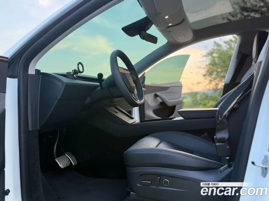 Tesla Model Y 2025 0.2 автомат (гидро), фото 10 Tesla Model Y 2025 0.2 автомат (гидро), фото 10