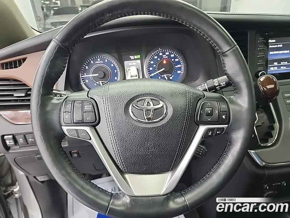 Toyota Sienna 2018 3.5 автомат (гидро), фото 9 Toyota Sienna 2018 3.5 автомат (гидро), фото 9