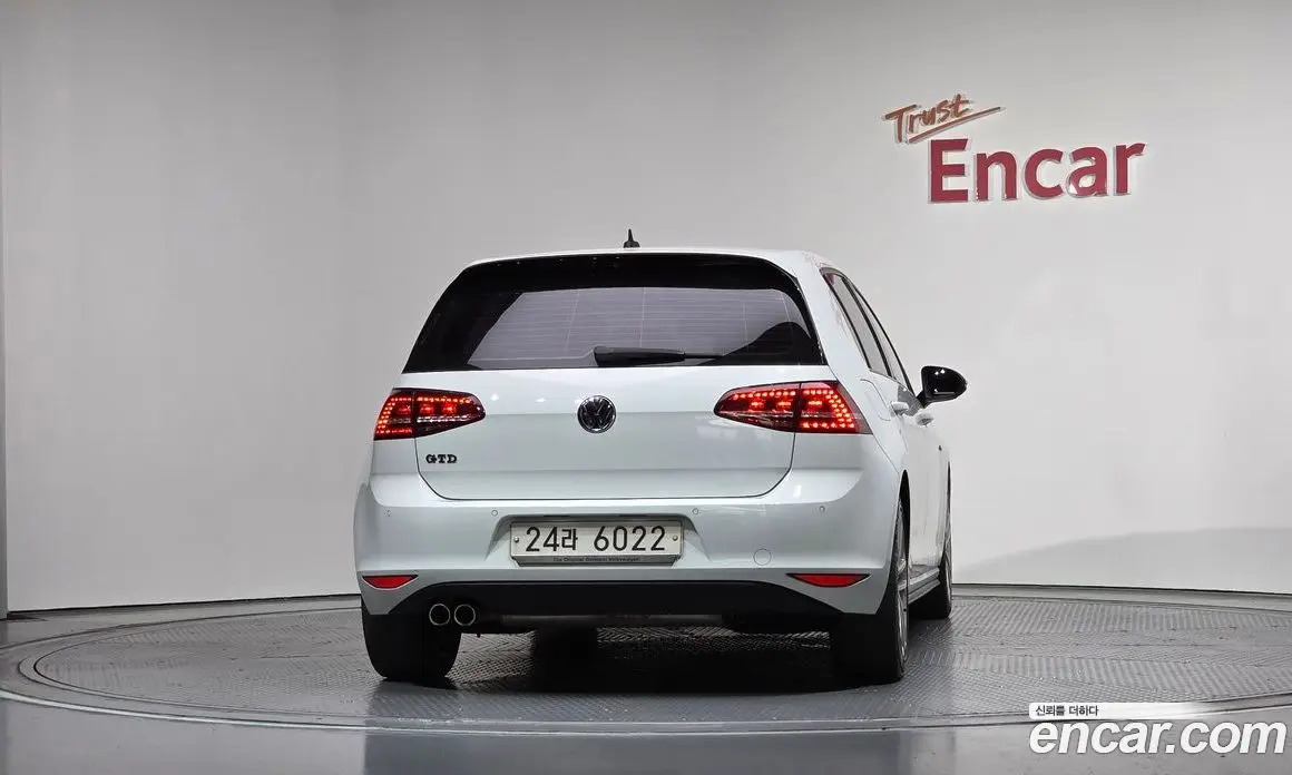 Volkswagen Golf 2014 2.0 автомат (гидро), фото 4 Volkswagen Golf 2014 2.0 автомат (гидро), фото 4