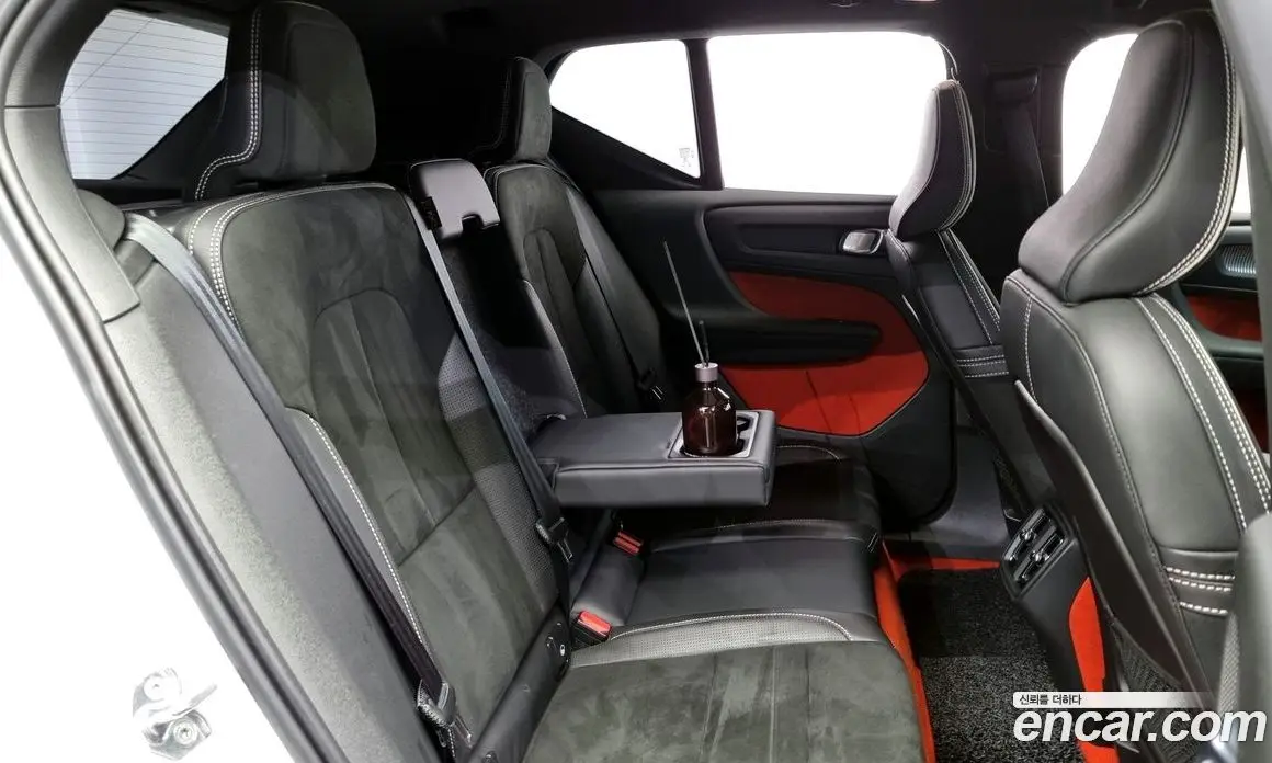 Volvo XC40 2020 2.0 автомат (гидро), фото 12 Volvo XC40 2020 2.0 автомат (гидро), фото 12