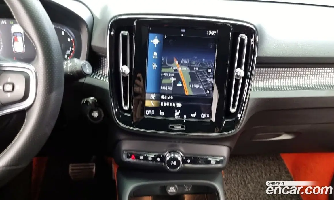 Volvo XC40 2020 2.0 автомат (гидро), фото 14 Volvo XC40 2020 2.0 автомат (гидро), фото 14