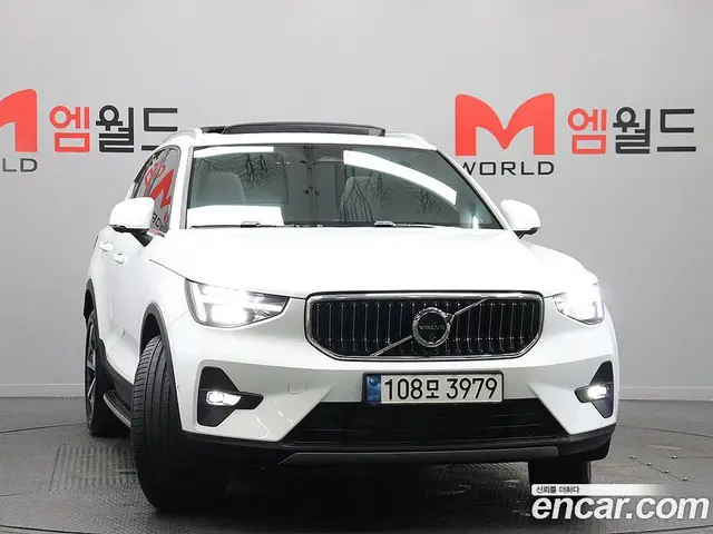 Volvo XC40 2024 2.0 автомат (гидро), миниатюра 2 Volvo XC40 2024 2.0 автомат (гидро), миниатюра 2