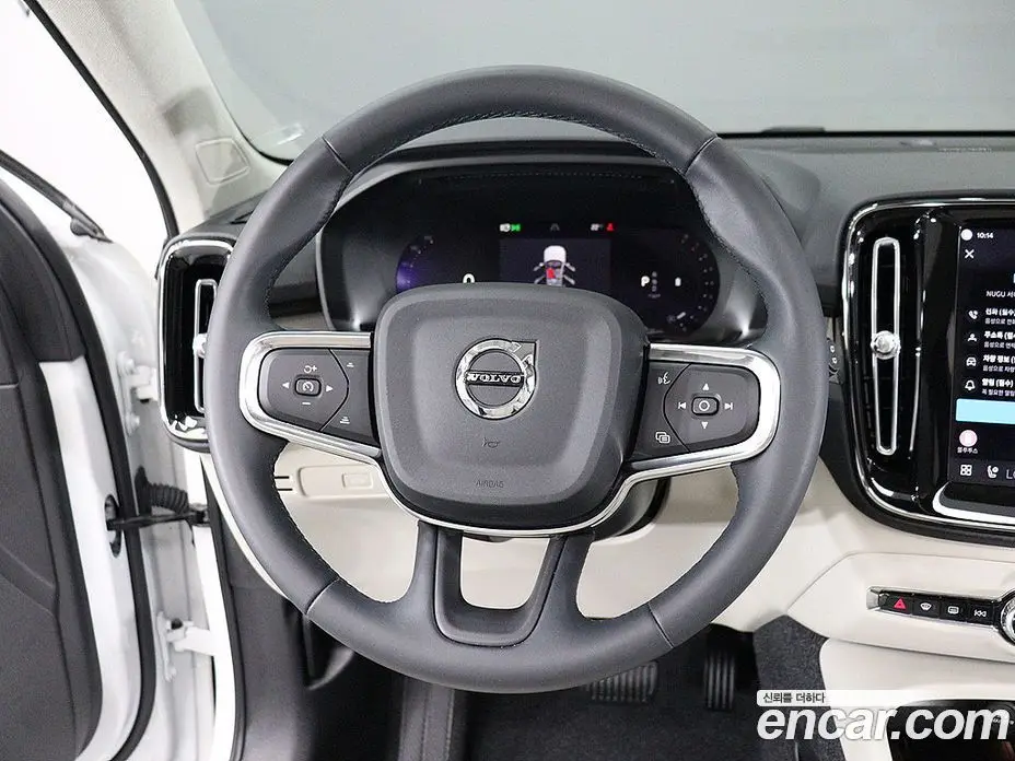 Volvo XC40 2024 2.0 автомат (гидро), фото 15 Volvo XC40 2024 2.0 автомат (гидро), фото 15