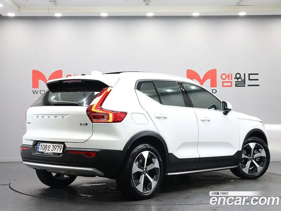 Volvo XC40 2024 2.0 автомат (гидро), фото 3 Volvo XC40 2024 2.0 автомат (гидро), фото 3
