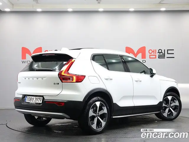 Volvo XC40 2024 2.0 автомат (гидро), миниатюра 3 Volvo XC40 2024 2.0 автомат (гидро), миниатюра 3