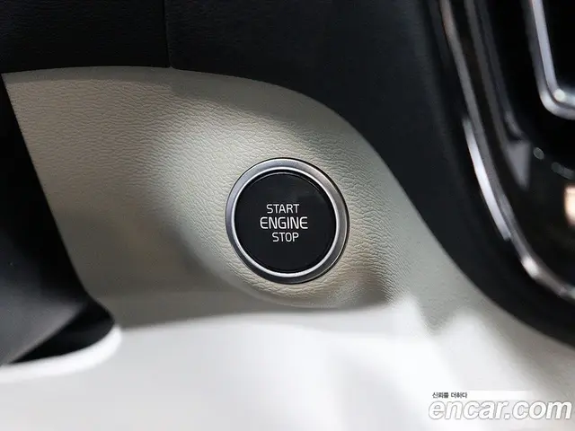 Volvo XC40 2024 2.0 автомат (гидро), миниатюра 9 Volvo XC40 2024 2.0 автомат (гидро), миниатюра 9