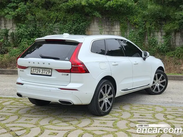 Volvo XC60 2020 2.0 автомат (гидро), миниатюра 2 Volvo XC60 2020 2.0 автомат (гидро), миниатюра 2