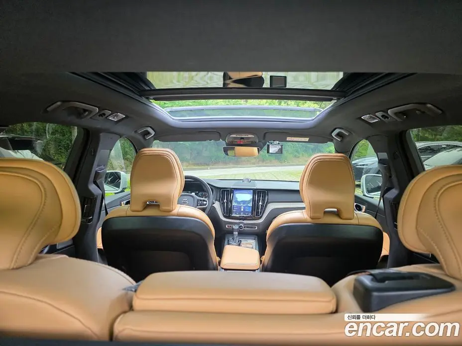 Volvo XC60 2020 2.0 автомат (гидро), фото 12 Volvo XC60 2020 2.0 автомат (гидро), фото 12