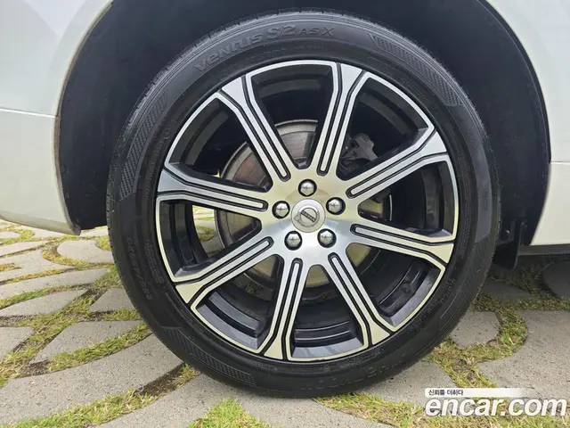 Volvo XC60 2020 2.0 автомат (гидро), миниатюра 5 Volvo XC60 2020 2.0 автомат (гидро), миниатюра 5
