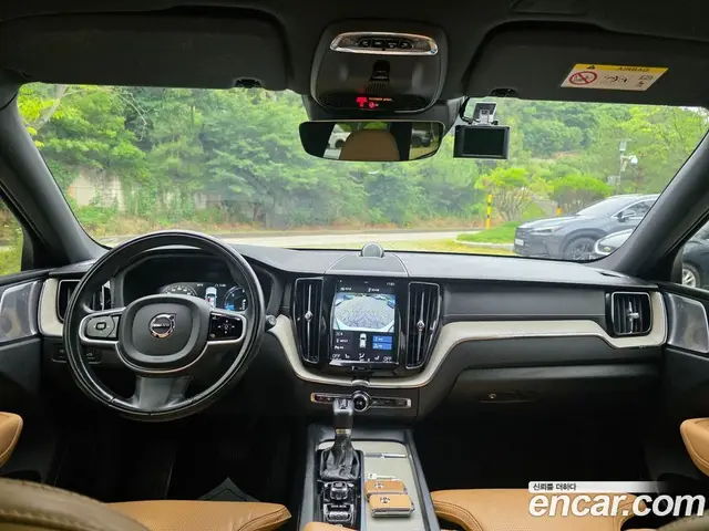 Volvo XC60 2020 2.0 автомат (гидро), миниатюра 7 Volvo XC60 2020 2.0 автомат (гидро), миниатюра 7