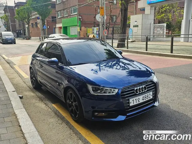 Audi A1 2015 1.6 автомат (гидро), миниатюра 1 Audi A1 2015 1.6 автомат (гидро), миниатюра 1