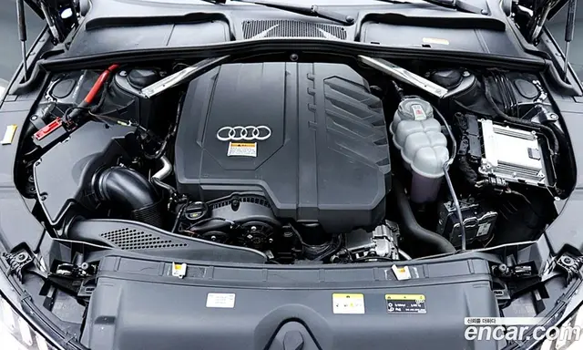 Audi A4 2022 2.0 автомат (гидро), миниатюра 6