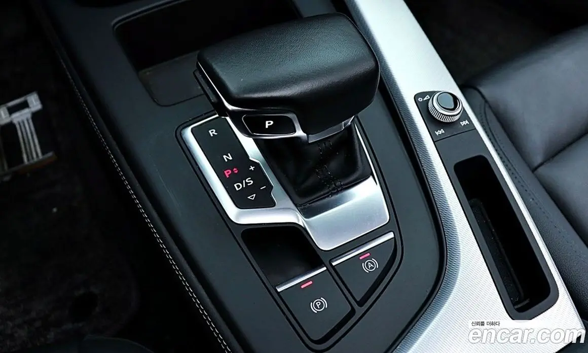 Audi A4 2022 2.0 автомат (гидро), фото 9