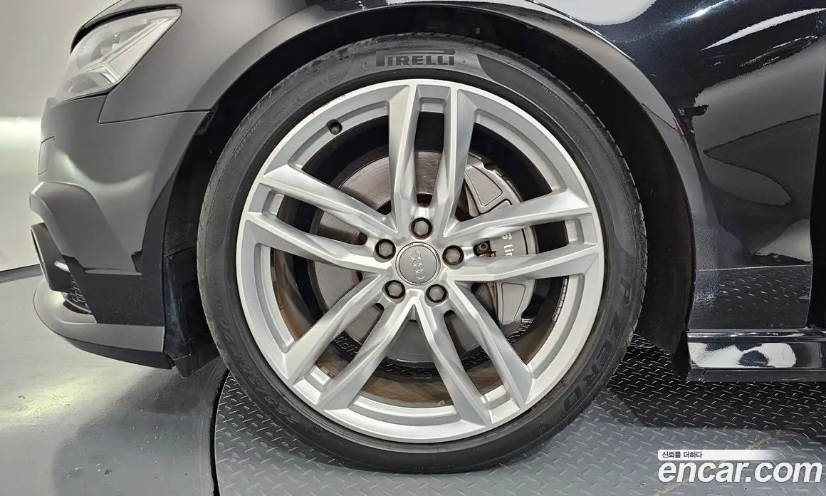 Audi A6 2015 3.0 автомат (гидро), фото 5