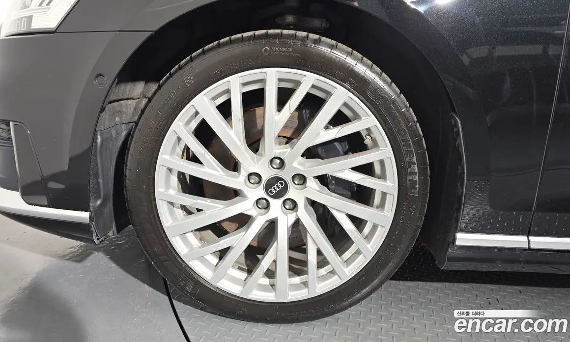 Audi A8 2021 3.0 автомат (гидро), фото 5