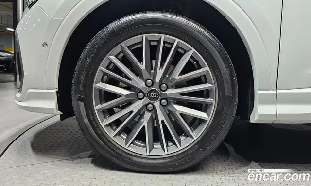 Audi Q3 2023 2.0 автомат (гидро), миниатюра 5