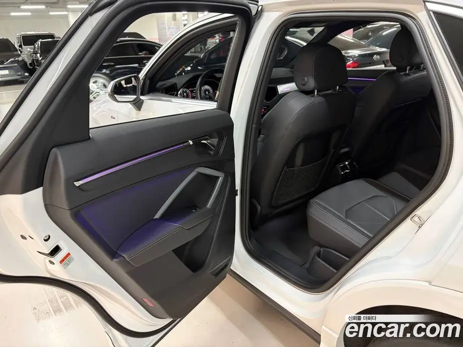 Audi Q3 2023 2.0 автомат (гидро), фото 14