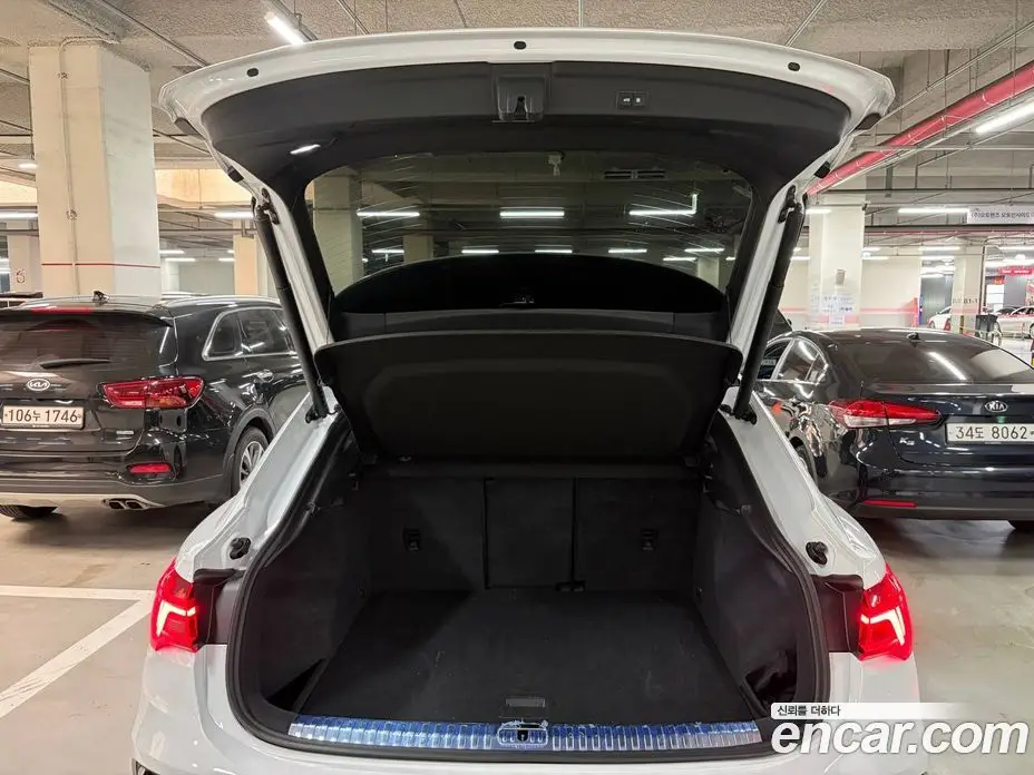 Audi Q3 2023 2.0 автомат (гидро), фото 17