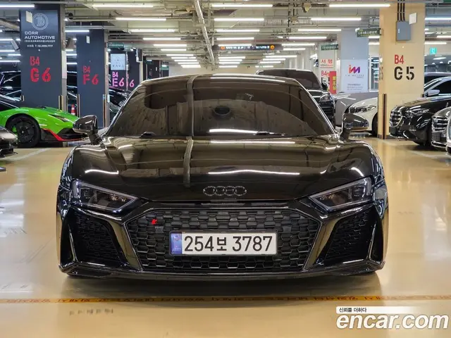 Audi R8 2017 5.2 автомат (гидро), миниатюра 1 Audi R8 2017 5.2 автомат (гидро), миниатюра 1
