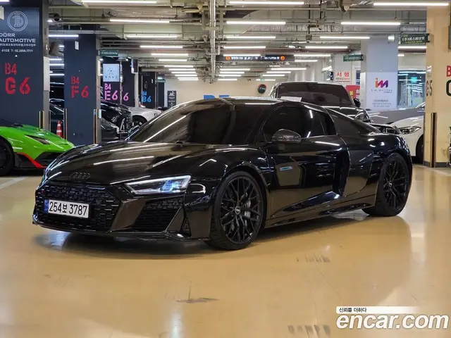 Audi R8 2017 5.2 автомат (гидро), миниатюра 2 Audi R8 2017 5.2 автомат (гидро), миниатюра 2