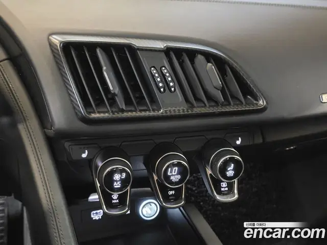 Audi R8 2017 5.2 автомат (гидро), миниатюра 12