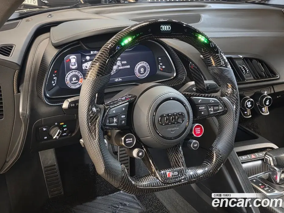 Audi R8 2017 5.2 автомат (гидро), фото 15 Audi R8 2017 5.2 автомат (гидро), фото 15