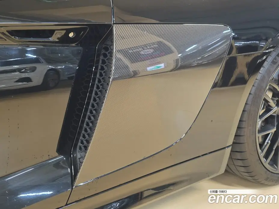 Audi R8 2017 5.2 автомат (гидро), фото 18 Audi R8 2017 5.2 автомат (гидро), фото 18