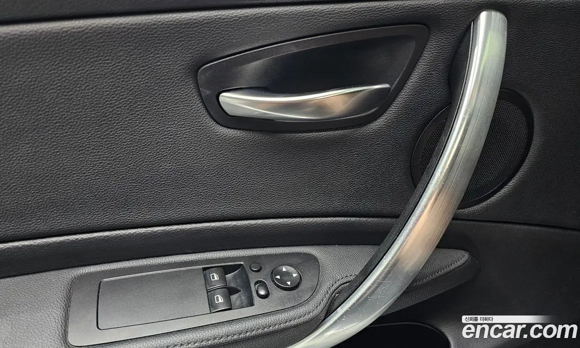BMW 1 серия 2010 2.0 автомат (гидро), фото 16