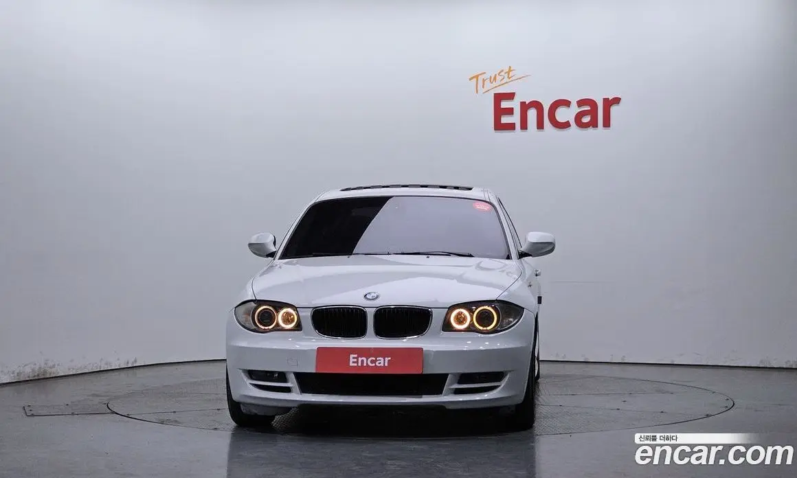 BMW 1 серия 2010 2.0 автомат (гидро), фото 3