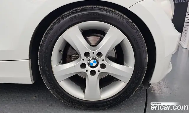 BMW 1 серия 2010 2.0 автомат (гидро), миниатюра 5