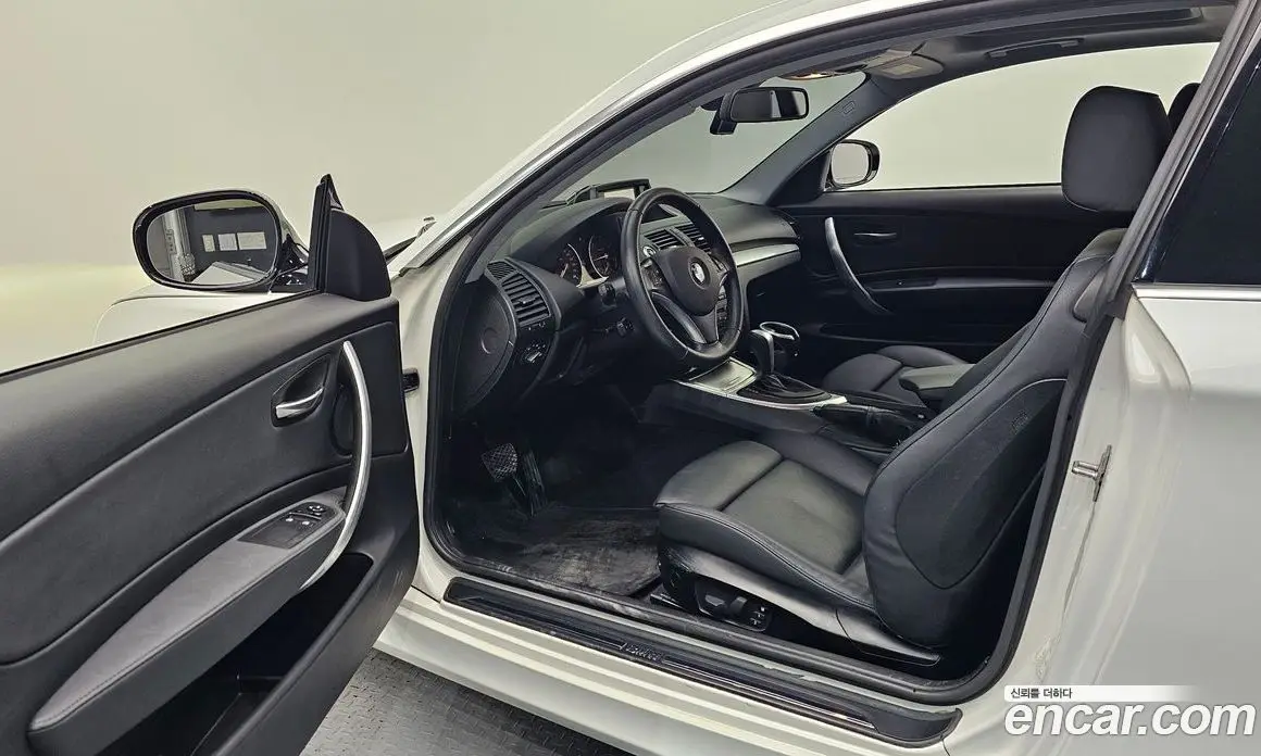 BMW 1 серия 2010 2.0 автомат (гидро), фото 10