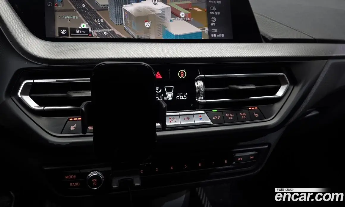 BMW 1 серия 2022 2.0 автомат (гидро), фото 17