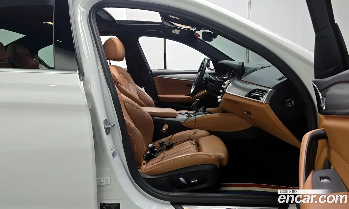 BMW 5 серия 2018 2.0 автомат (гидро), фото 10