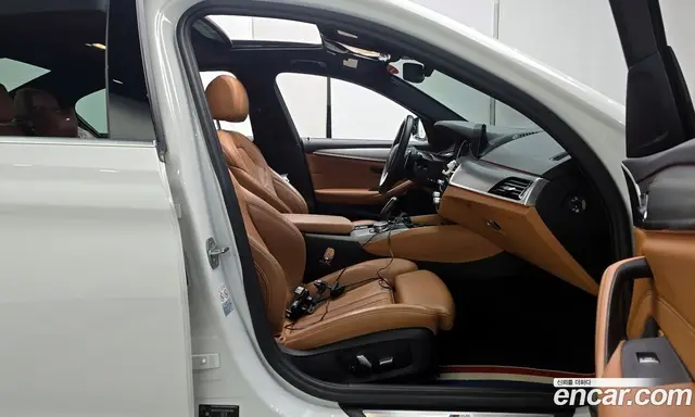 BMW 5 серия 2018 2.0 автомат (гидро), миниатюра 10
