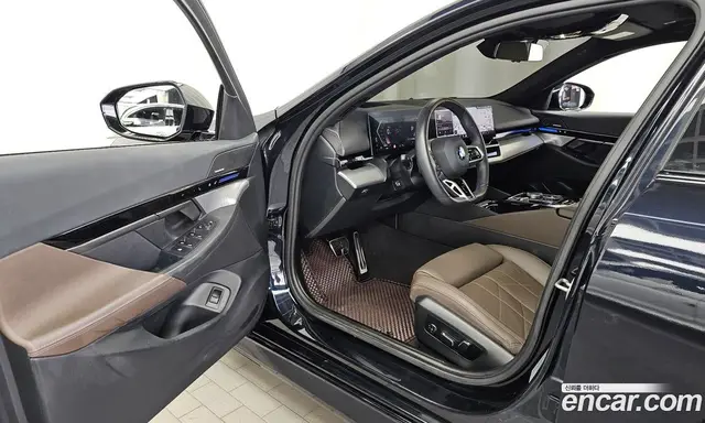 BMW 5 серия 2024 2.0 автомат (гидро), миниатюра 10 BMW 5 серия 2024 2.0 автомат (гидро), миниатюра 10