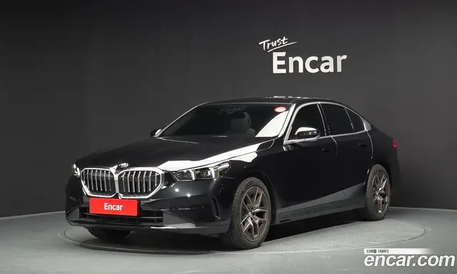 BMW 5 серия, 2025, 6 864 км