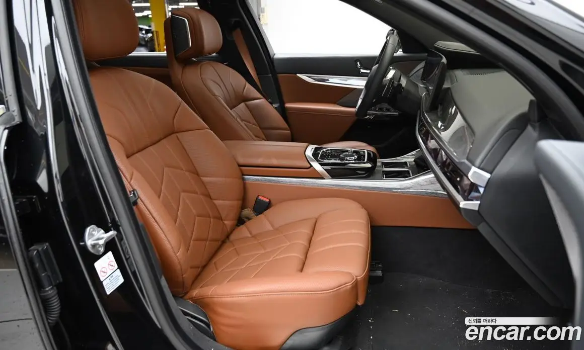 BMW 7 серия 2024 3.0 автомат (гидро), фото 10