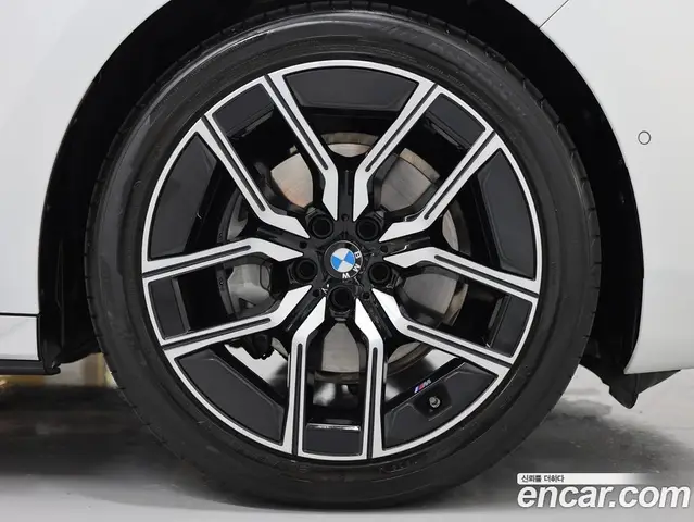 BMW 7 серия 2025 3.0 автомат (гидро), миниатюра 6