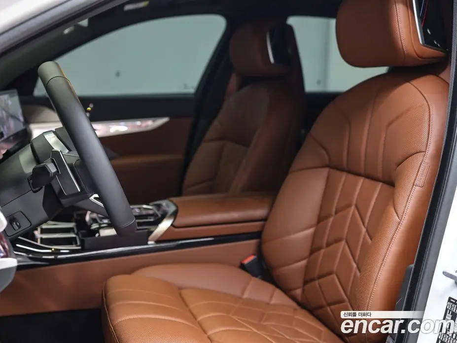 BMW 7 серия 2025 3.0 автомат (гидро), фото 8