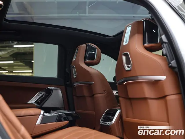 BMW 7 серия 2025 3.0 автомат (гидро), миниатюра 9