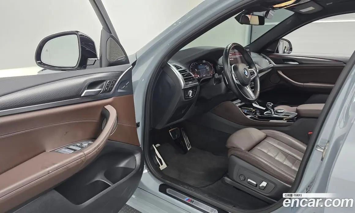 BMW X4 2023 2.0 автомат (гидро), фото 13