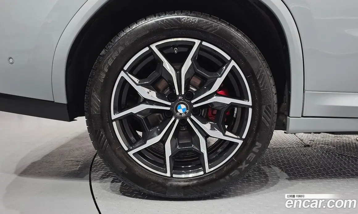 BMW X4 2023 2.0 автомат (гидро), фото 5