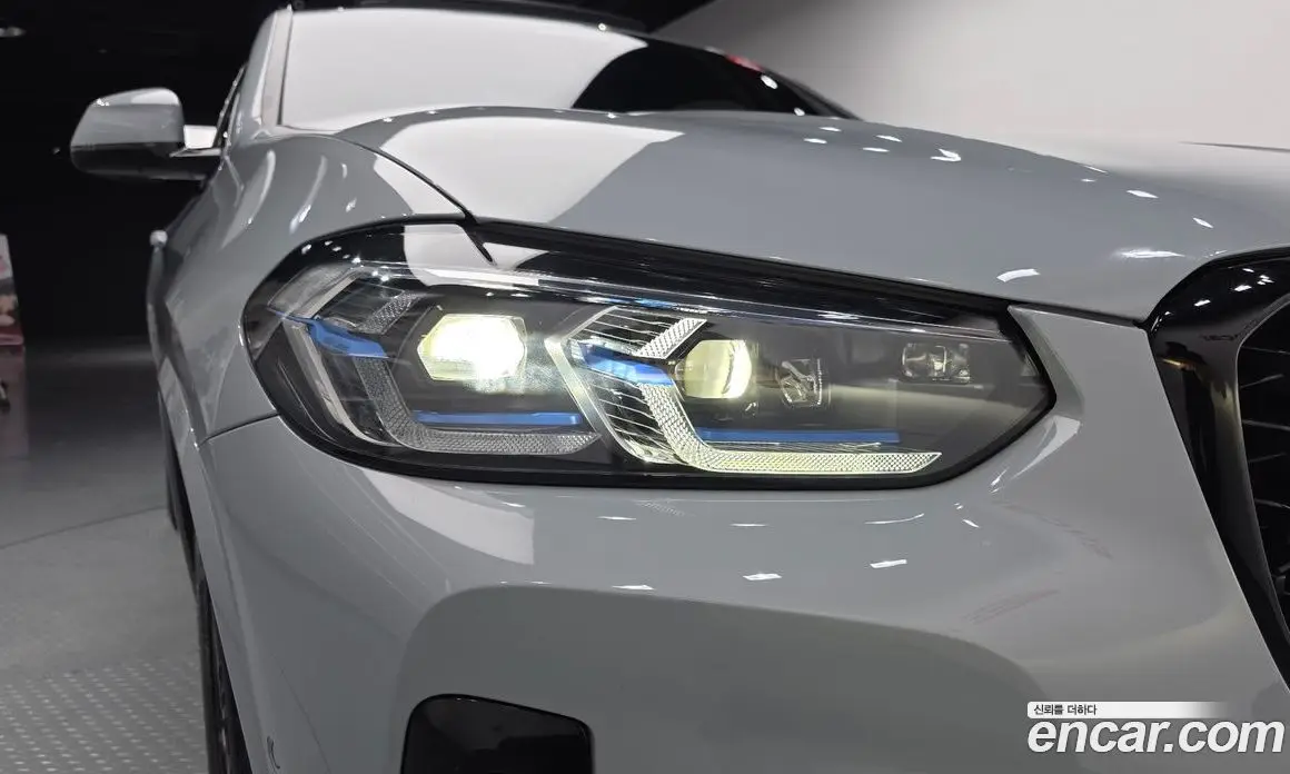 BMW X4 2023 2.0 автомат (гидро), фото 8