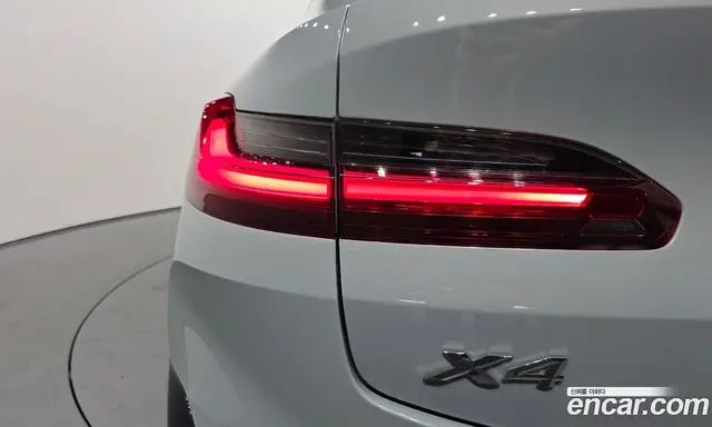 BMW X4 2023 2.0 автомат (гидро), миниатюра 9