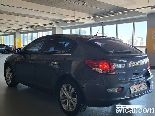 Chevrolet Cruze 2014 1.8 автомат (гидро), миниатюра 2