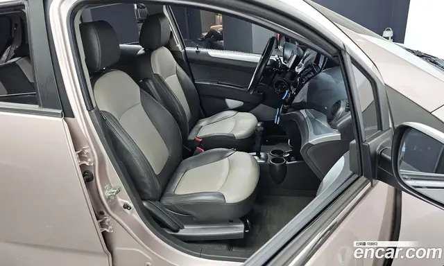Chevrolet Spark 2012 1.0 автомат (гидро), миниатюра 12