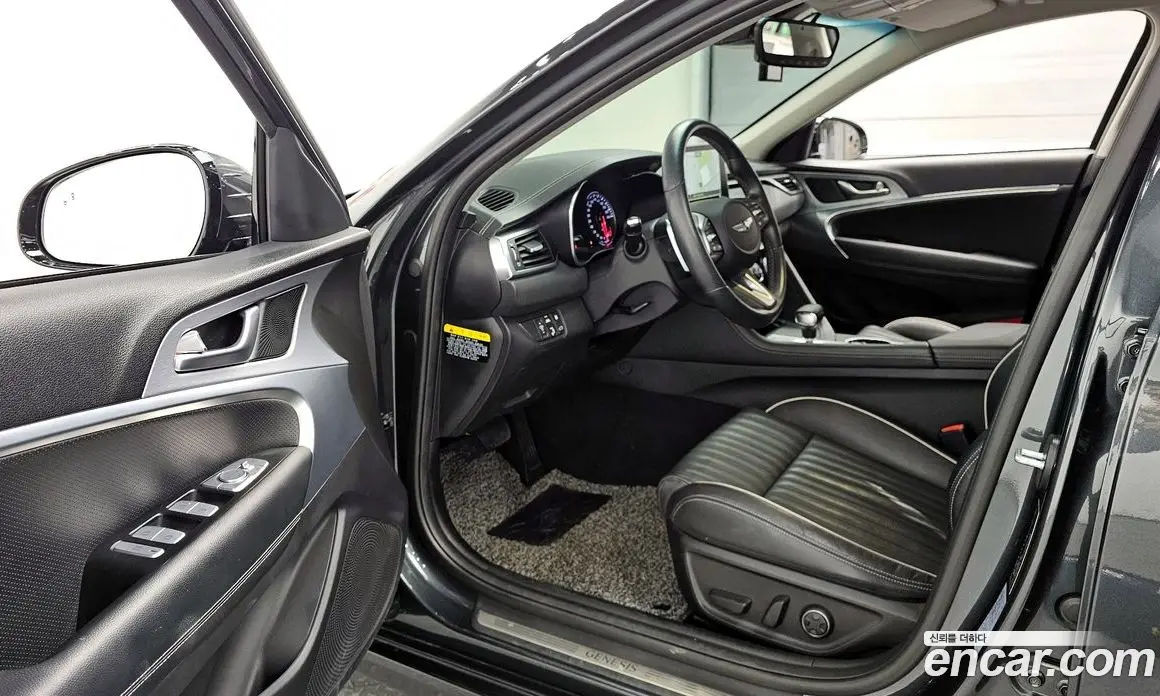 Genesis G70 2017 2.0 автомат (гидро), фото 12 Genesis G70 2017 2.0 автомат (гидро), фото 12