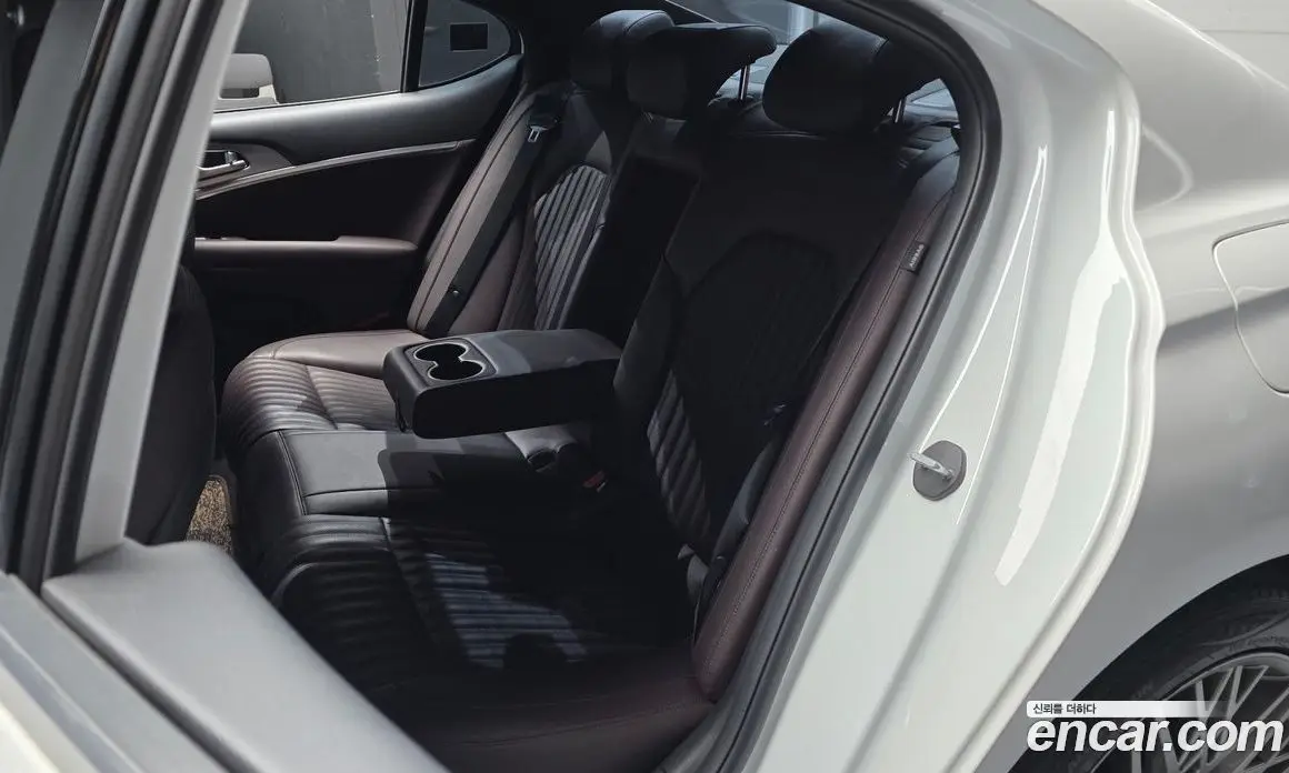 Genesis G70 2021 2.0 автомат (гидро), фото 18