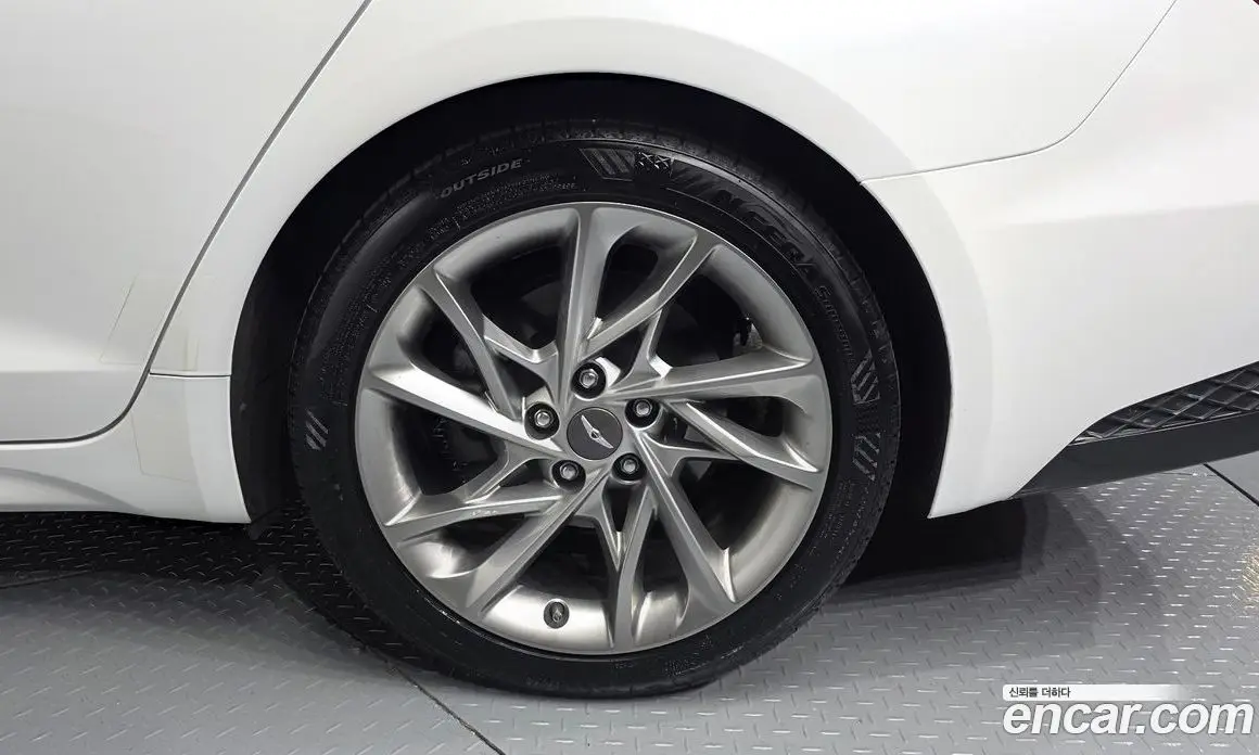 Genesis G70 2021 2.2 автомат (гидро), фото 5 Genesis G70 2021 2.2 автомат (гидро), фото 5