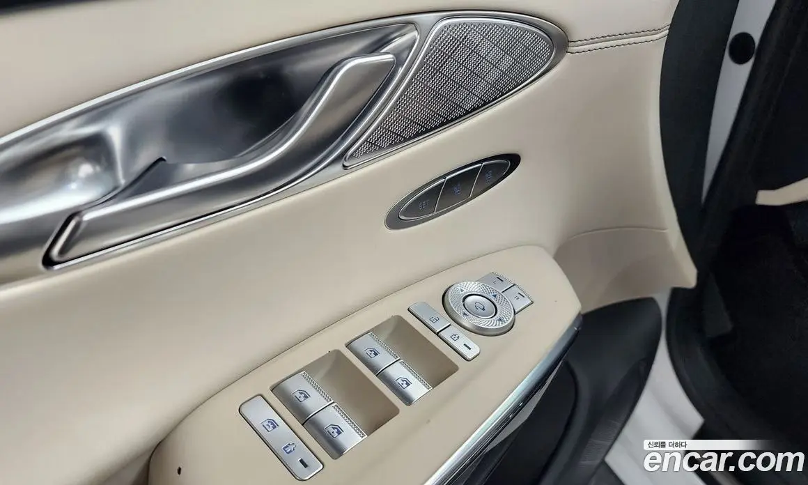 Genesis GV70 2021 2.5 автомат (гидро), фото 26